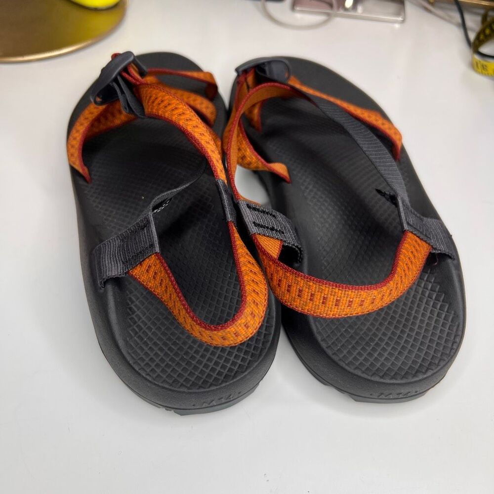 These are Chaco Z/2 Classic sandals featuring adjustable straps with a toe loop - Picture 4 of 6